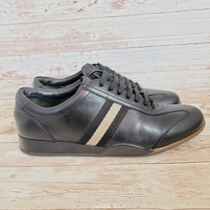 Bally black leather low top sneakers with stripe